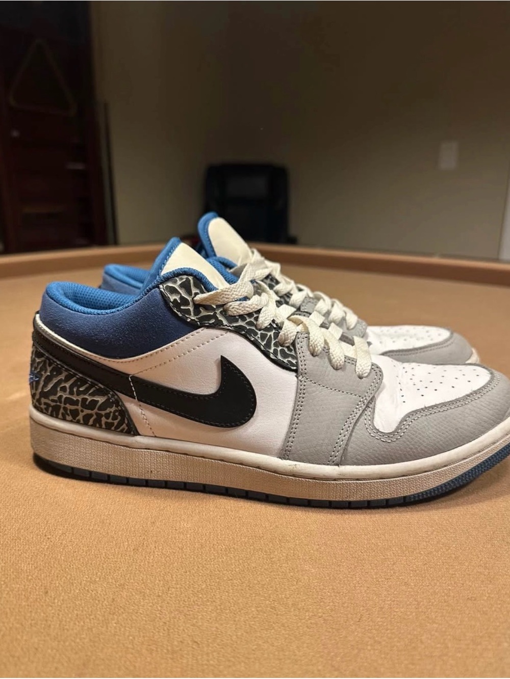 Jordan 1 Low SE True Blue Elephant Print